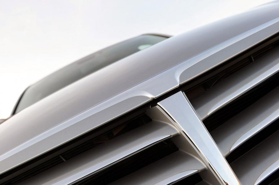  Hyundai Genesis 2012 года  (фото 37 из 73)